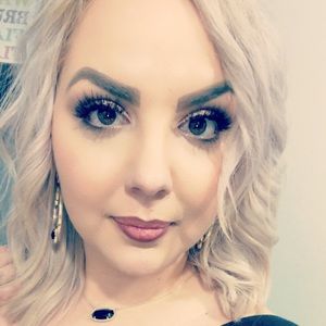 Meet your Posher, Annabel